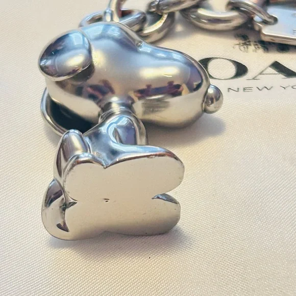 Coach x Peanuts Snoopy Keychain/ Bag Charm - Picture 15 of 16